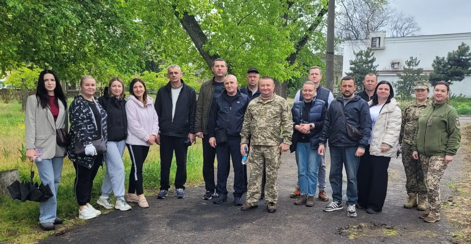 Понад 30 дерев на честь полеглих Героїв: у Білгороді-Дністровському з’явилася Алея пам’яті