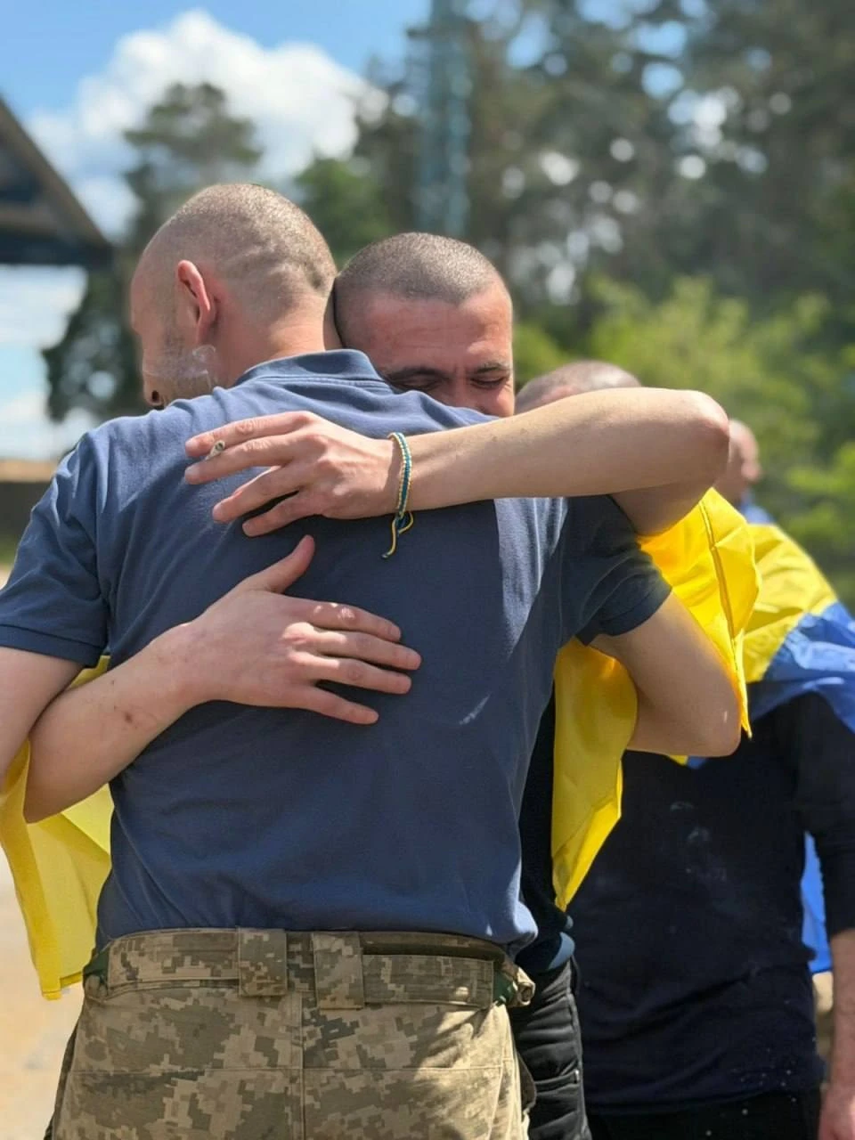 Одеська область зустрічає своїх: з неволі визволили дванадцятьох захисників