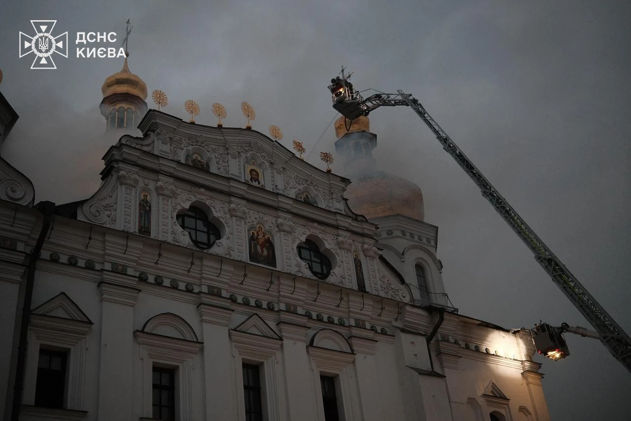 Нічний терор столиці: удари по історичних святынях та масові руйнування у Києві